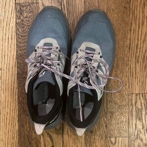 Salomon Women's Gray and Blue Athletic Shoes
